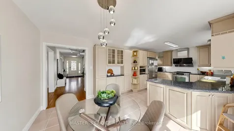5 Espby Court Richmond Hill ON L4C 9L2