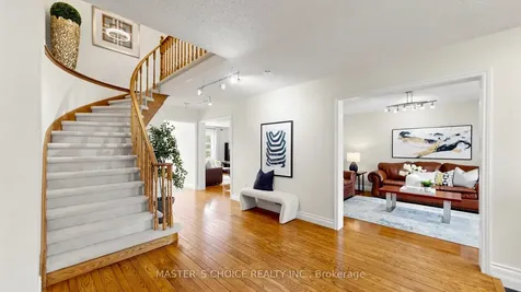 5 Espby Court Richmond Hill ON L4C 9L2