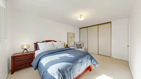 5 Espby Court Richmond Hill ON L4C 9L2