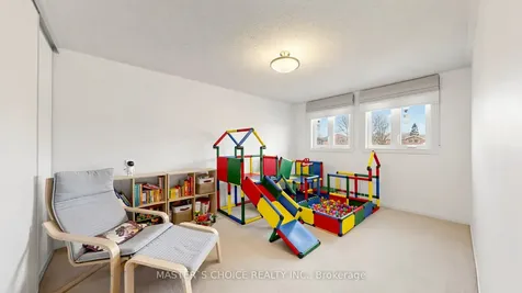 5 Espby Court Richmond Hill ON L4C 9L2