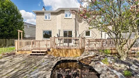 5 Espby Court Richmond Hill ON L4C 9L2