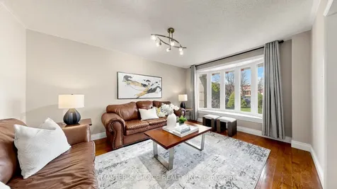 5 Espby Court Richmond Hill ON L4C 9L2