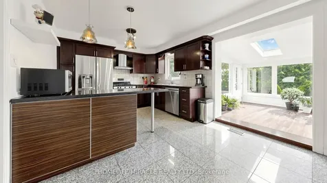 35 Pioneer Lane Vaughan ON L4L 2J2