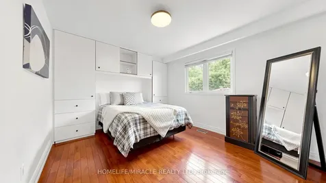 35 Pioneer Lane Vaughan ON L4L 2J2