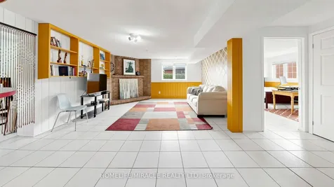 35 Pioneer Lane Vaughan ON L4L 2J2