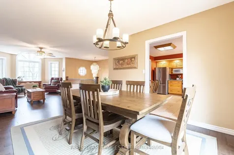 704 Trinity Street Innisfil ON L9S 2G8