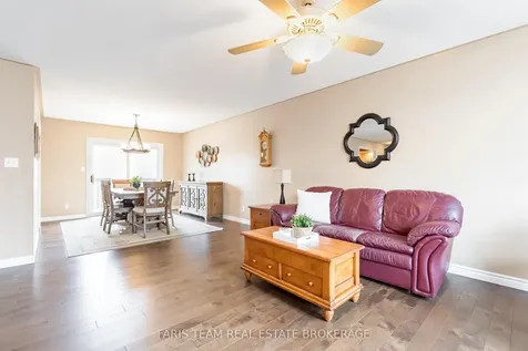 704 Trinity Street Innisfil ON L9S 2G8
