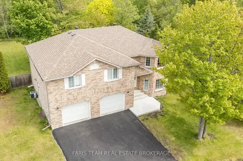 704 Trinity Street Innisfil ON L9S 2G8