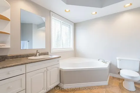 704 Trinity Street Innisfil ON L9S 2G8