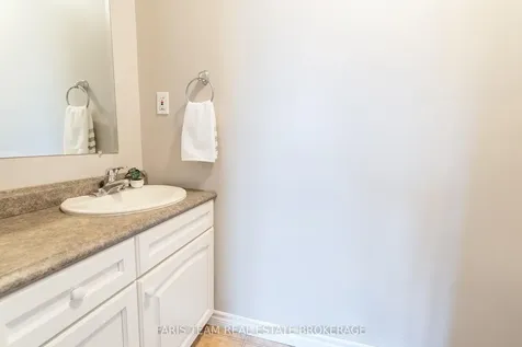704 Trinity Street Innisfil ON L9S 2G8