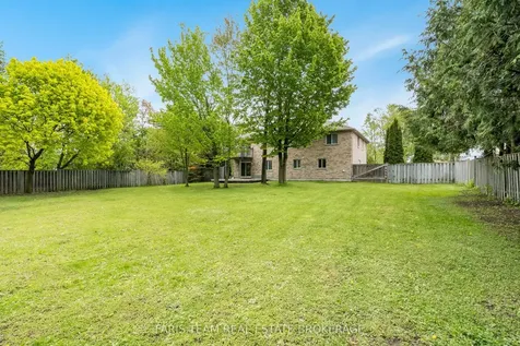 704 Trinity Street Innisfil ON L9S 2G8