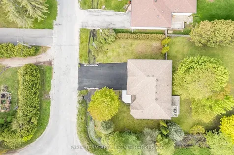 704 Trinity Street Innisfil ON L9S 2G8