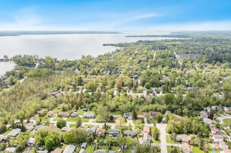 704 Trinity Street Innisfil ON L9S 2G8