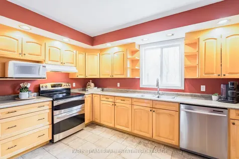 704 Trinity Street Innisfil ON L9S 2G8