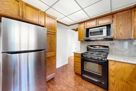 21 Ramona Boulevard Markham ON L3P 2E3