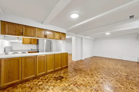 21 Ramona Boulevard Markham ON L3P 2E3