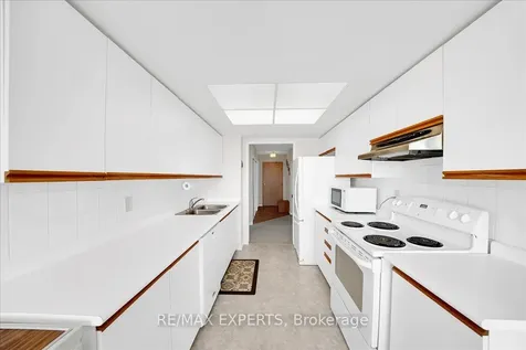 7805 Bayview Avenue Markham ON L3T 7N1