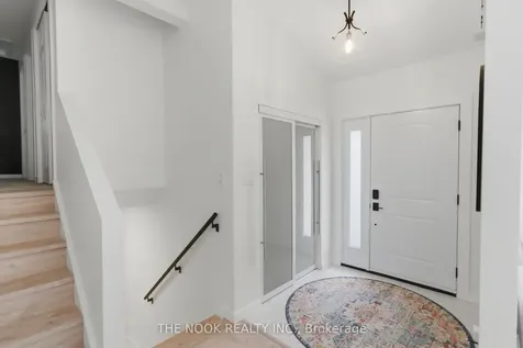 11 Lynn Crescent Brock ON L0E 1E0