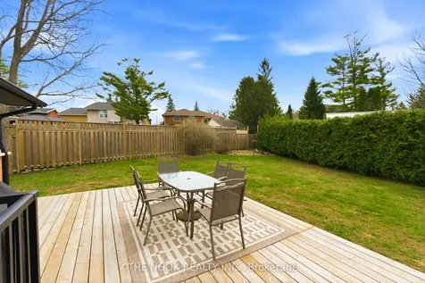 11 Lynn Crescent Brock ON L0E 1E0