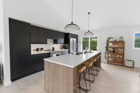 11 Lynn Crescent Brock ON L0E 1E0