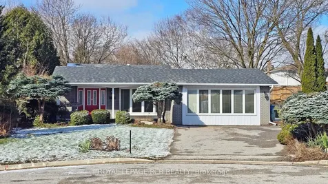 827 Legge Court Newmarket ON L3Y 3J1