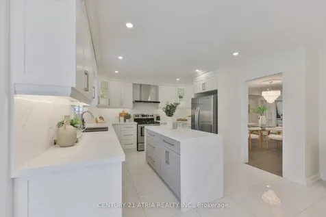 10 Morrison Crescent Markham ON L3R 9M3