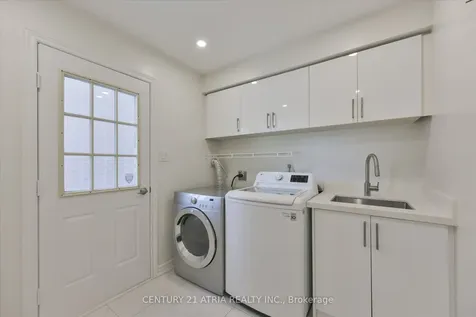 10 Morrison Crescent Markham ON L3R 9M3