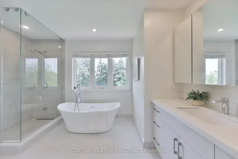 10 Morrison Crescent Markham ON L3R 9M3