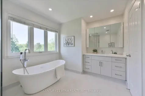 10 Morrison Crescent Markham ON L3R 9M3