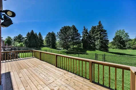 10 Morrison Crescent Markham ON L3R 9M3