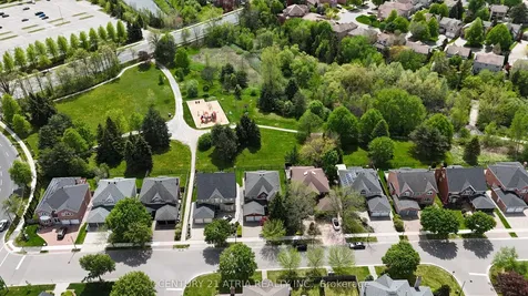 10 Morrison Crescent Markham ON L3R 9M3