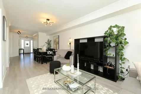 376 Rannie Road Newmarket ON L3X 2N3