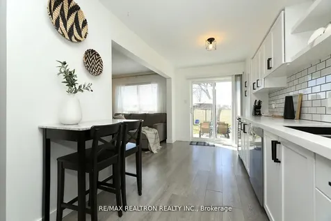 376 Rannie Road Newmarket ON L3X 2N3