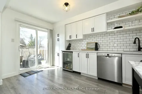 376 Rannie Road Newmarket ON L3X 2N3