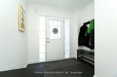 376 Rannie Road Newmarket ON L3X 2N3