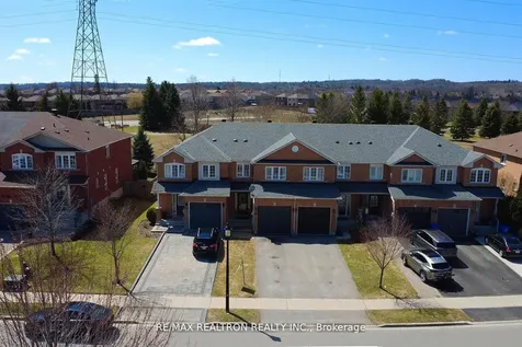 376 Rannie Road Newmarket ON L3X 2N3