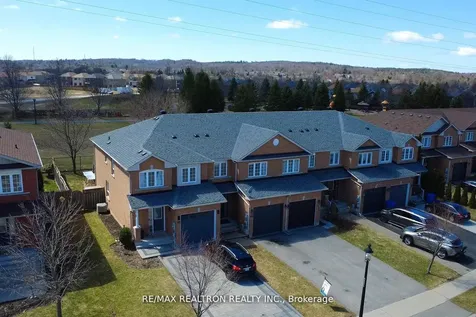 376 Rannie Road Newmarket ON L3X 2N3