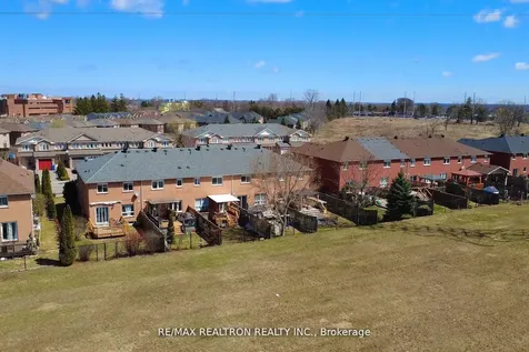 376 Rannie Road Newmarket ON L3X 2N3
