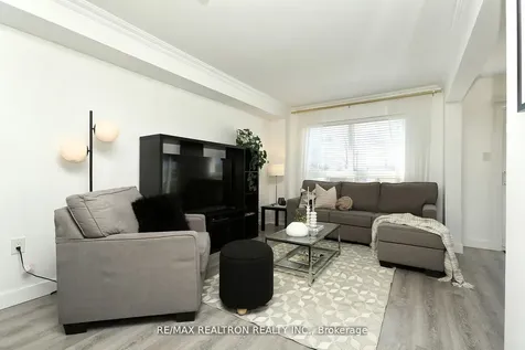 376 Rannie Road Newmarket ON L3X 2N3
