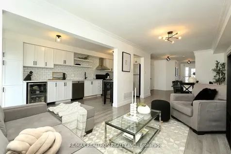 376 Rannie Road Newmarket ON L3X 2N3