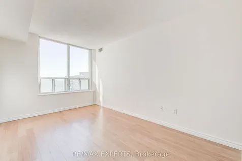 11 Townsgate Drive Vaughan ON L4J 8G4