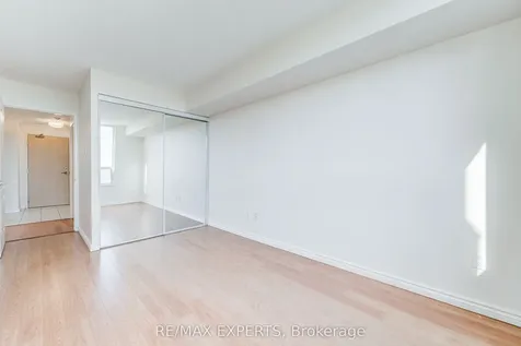 11 Townsgate Drive Vaughan ON L4J 8G4