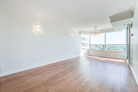 11 Townsgate Drive Vaughan ON L4J 8G4