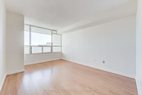 11 Townsgate Drive Vaughan ON L4J 8G4