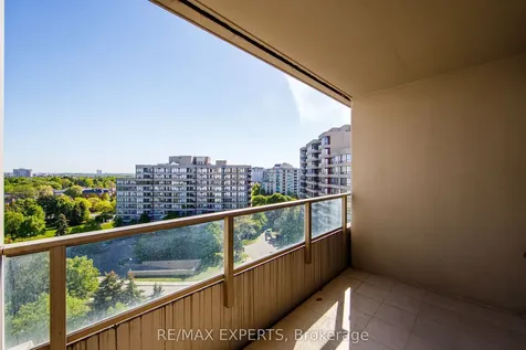 11 Townsgate Drive Vaughan ON L4J 8G4