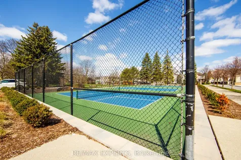11 Townsgate Drive Vaughan ON L4J 8G4