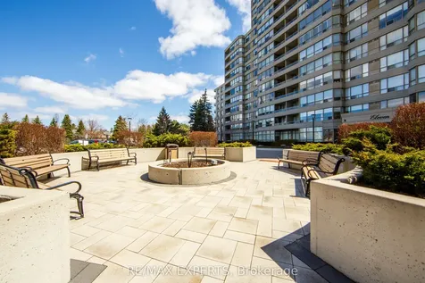 11 Townsgate Drive Vaughan ON L4J 8G4