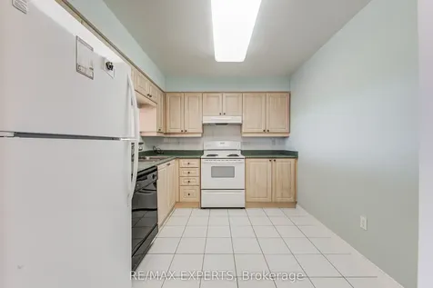 11 Townsgate Drive Vaughan ON L4J 8G4