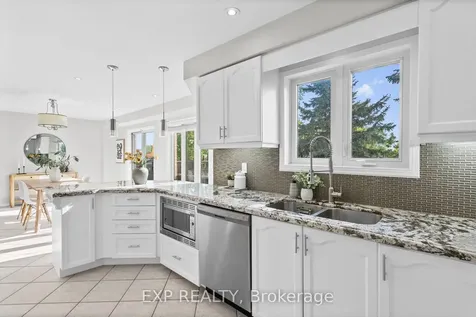 18 Fox Run Lane Bradford West Gwillimbury ON L3Z 2Z3