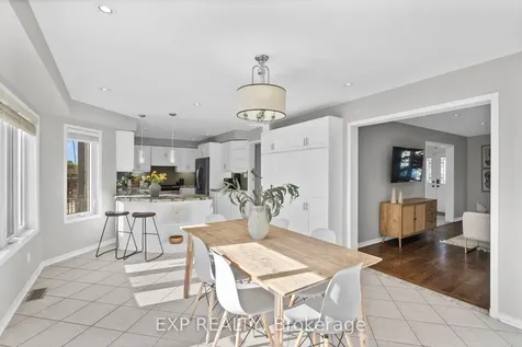 18 Fox Run Lane Bradford West Gwillimbury ON L3Z 2Z3